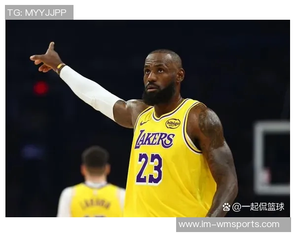 詹姆斯开局火热展现侵略性为拉拉维亚球队奠定胜利基调